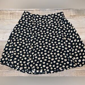 SO Mini Skort Women Black‎ Flower Pull-On Pleated Skirt Elastic-Waist M